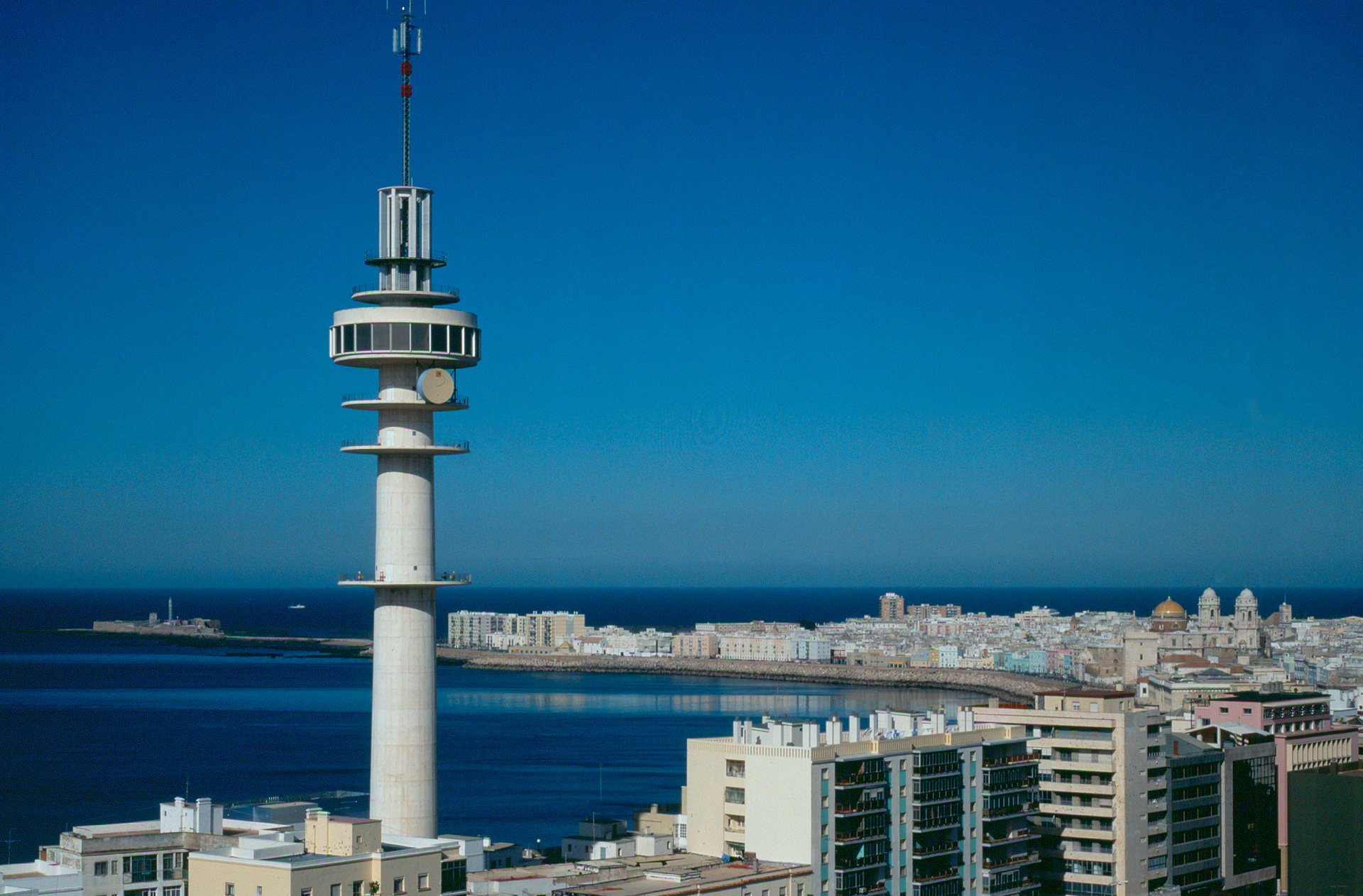  Torre de telecomunicaciones en Cádiz