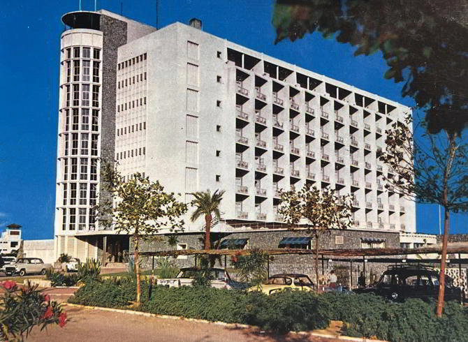 Hotel Pez Espada, Torremolinos, Málaga. Juan Jáuregui Briales y Manuel Muñoz Monasterio