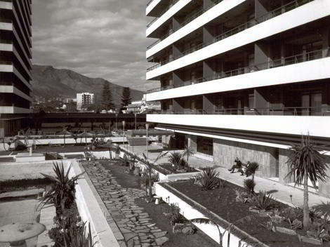 Complejo Residencial La Nogalera, Torremolinos, Málaga. Antonio Lamela