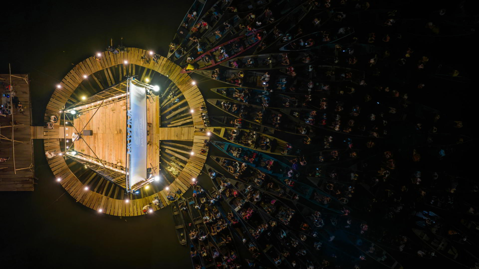  Escenario flotante para el MuyunaFest 2025