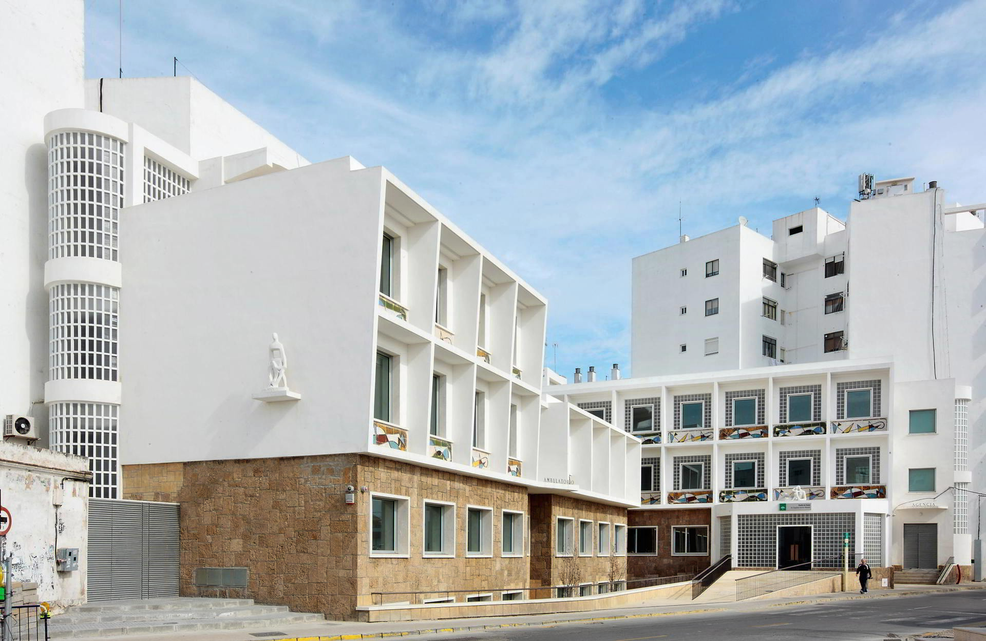  Centro de Salud Cayetano Roldán Moreno/Centro de Salud San Fernando Este