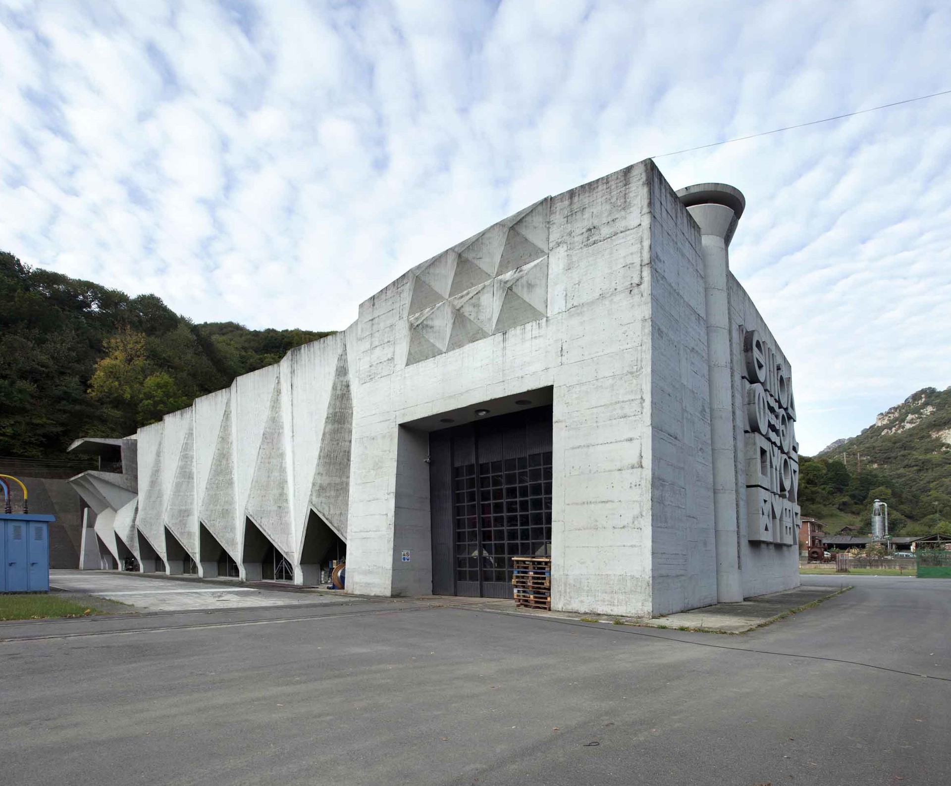  Central hidráulica de Proaza