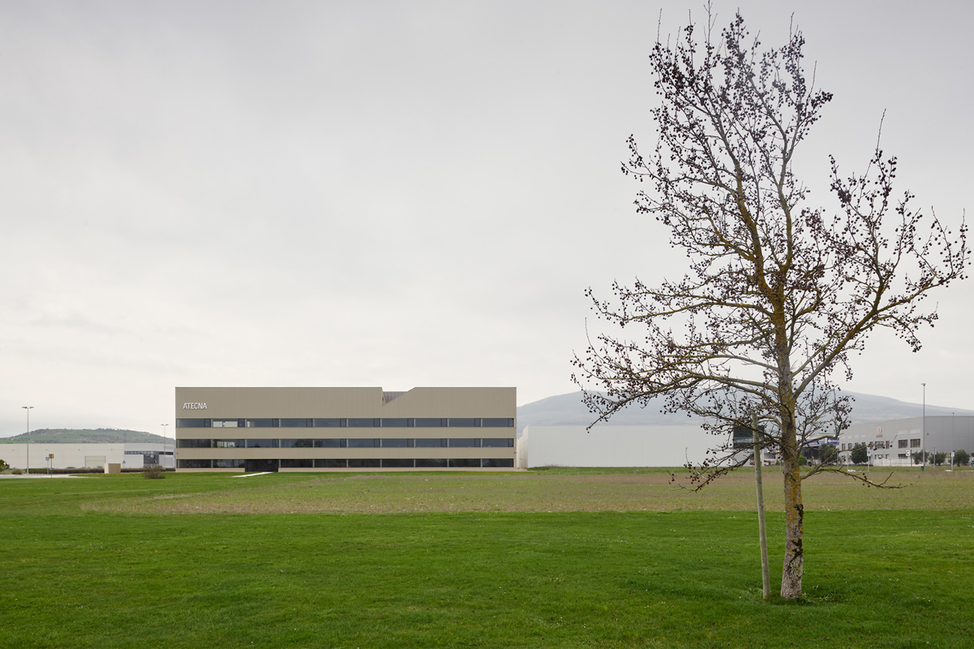  Nave y Oficinas Atecna