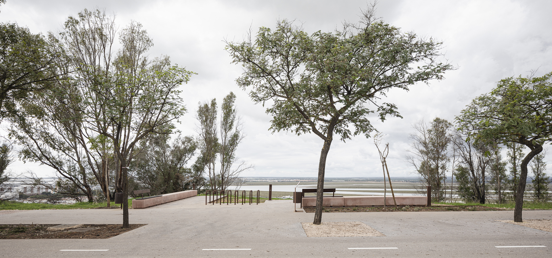  Adecuación paisajística de la Cornisa y Laderas del Conquero