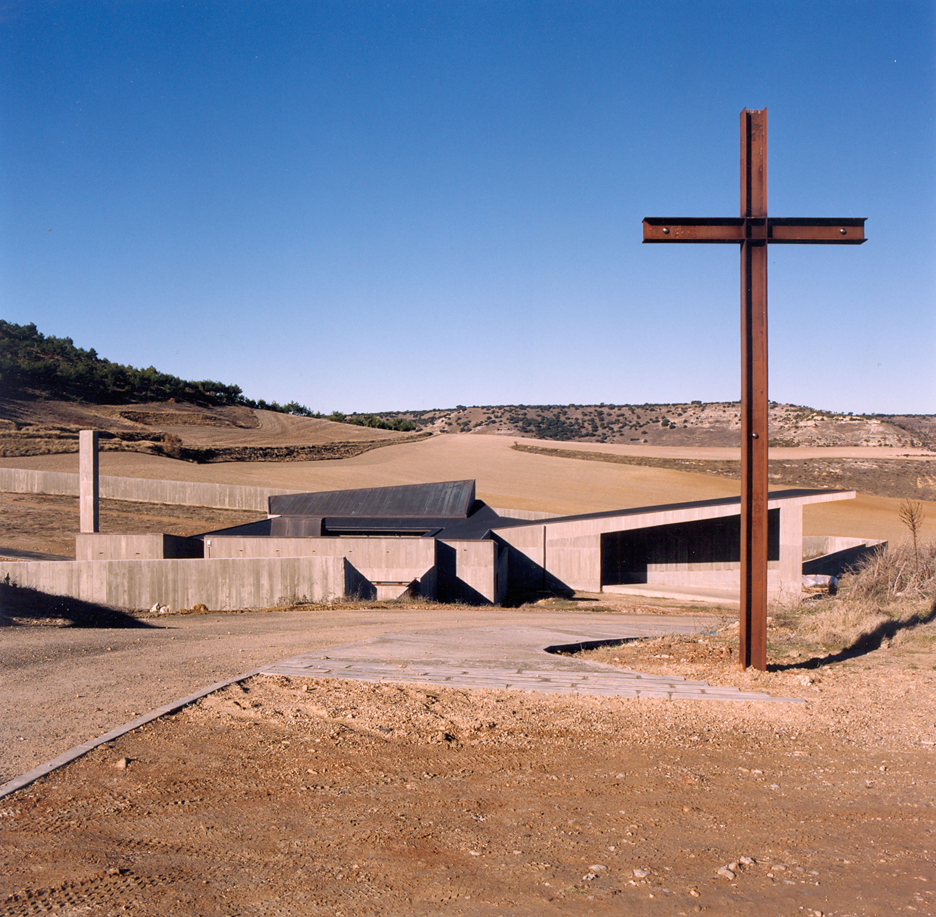  Cementerio municipal en Villamuriel de Cerrato