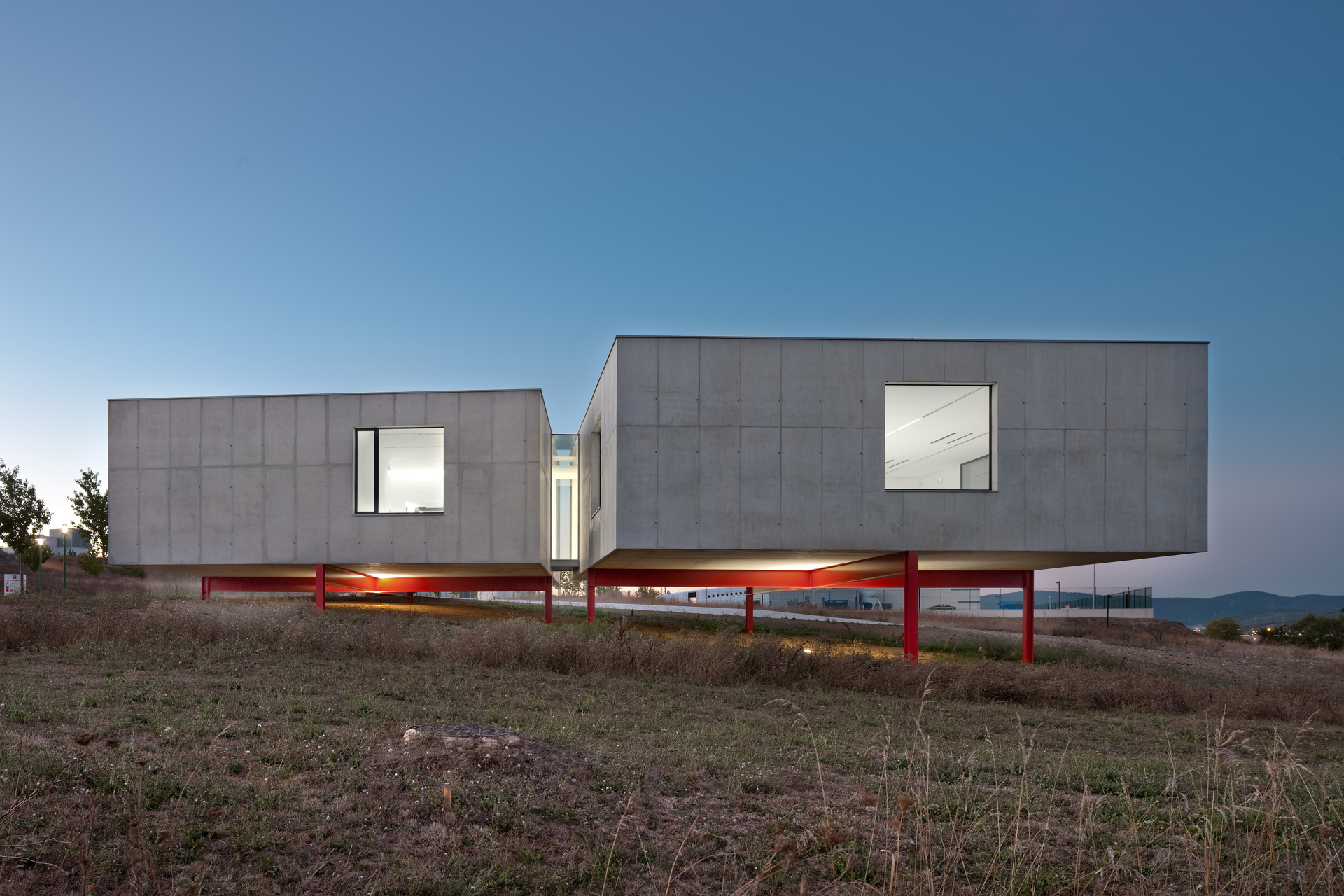  Edificio Biokilab en Miñano Mayor