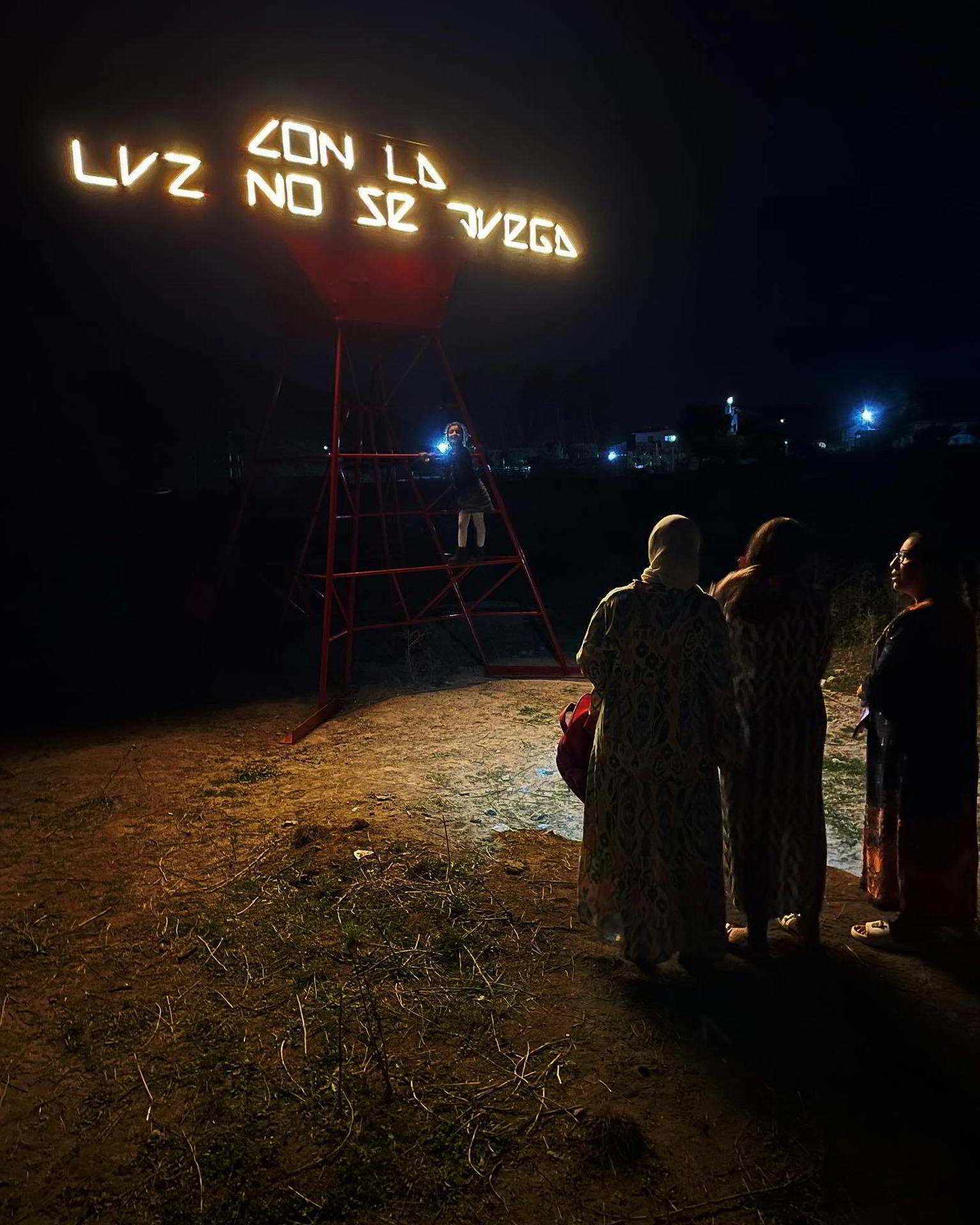  Con la luz no se juega