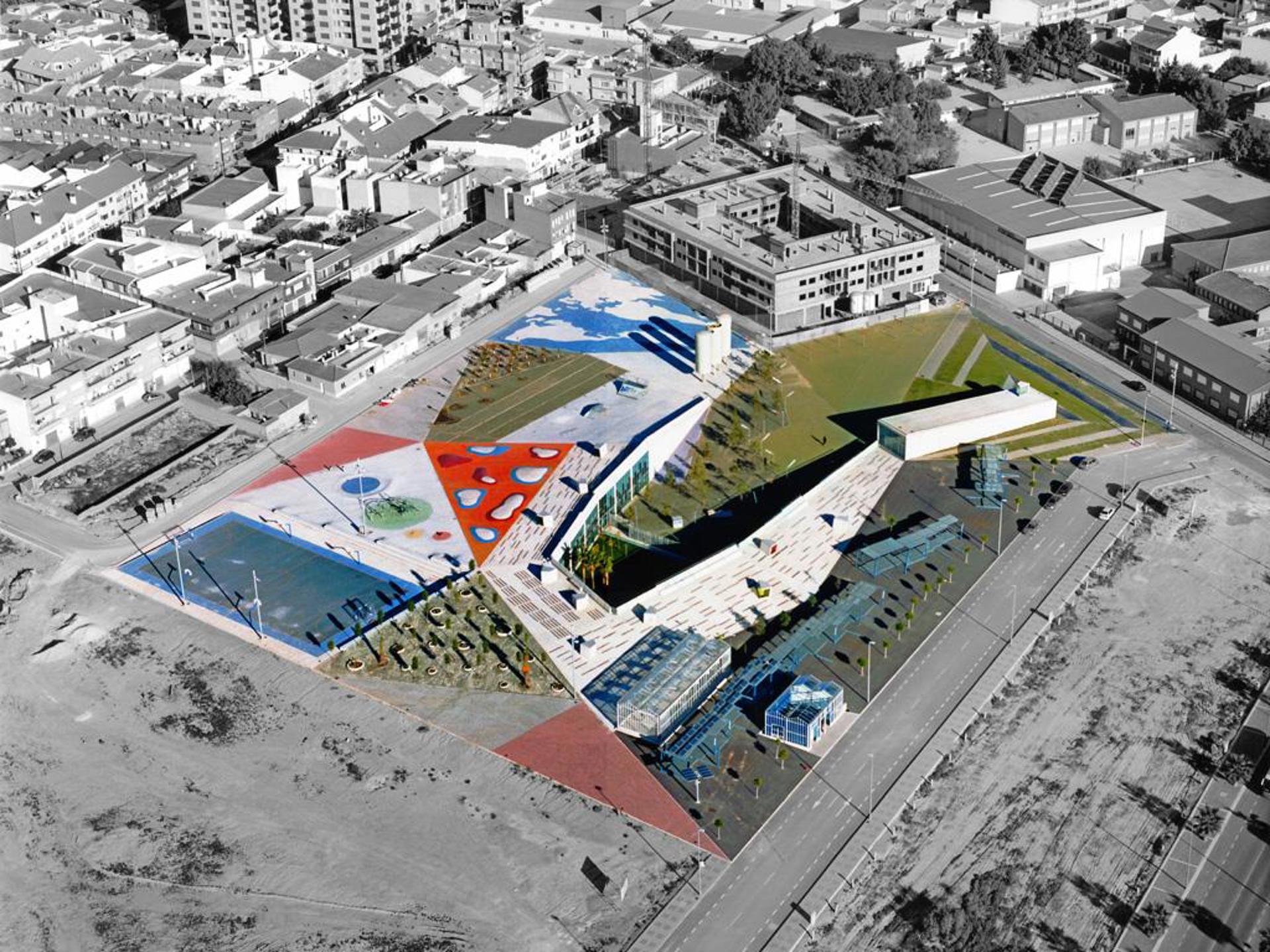  Biblioteca Pública Municipal y Parque de Lectura en Torre Pacheco