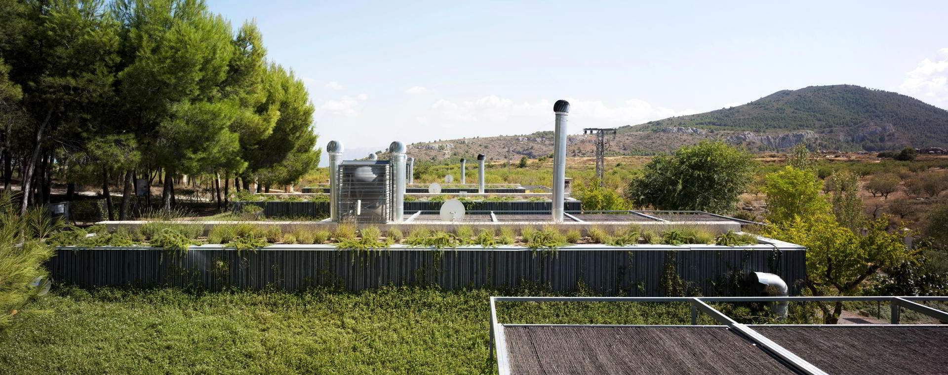 Centro bioclimático de la Rafa. Retes Arquitectos
