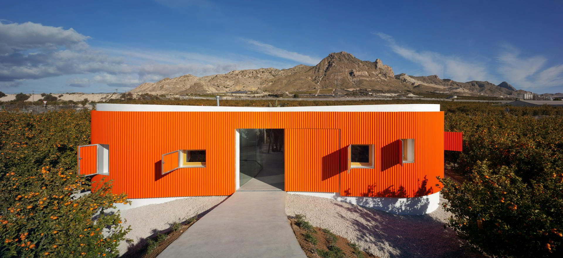 Mandarina Coleóptera. Oficinas autosuficientes para finca ecológica de mandarinas. Ad-hoc Arquitectura y Territorio