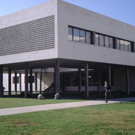 Escuela de Ingenieros (actual Escuela de Ingeniería Informática)