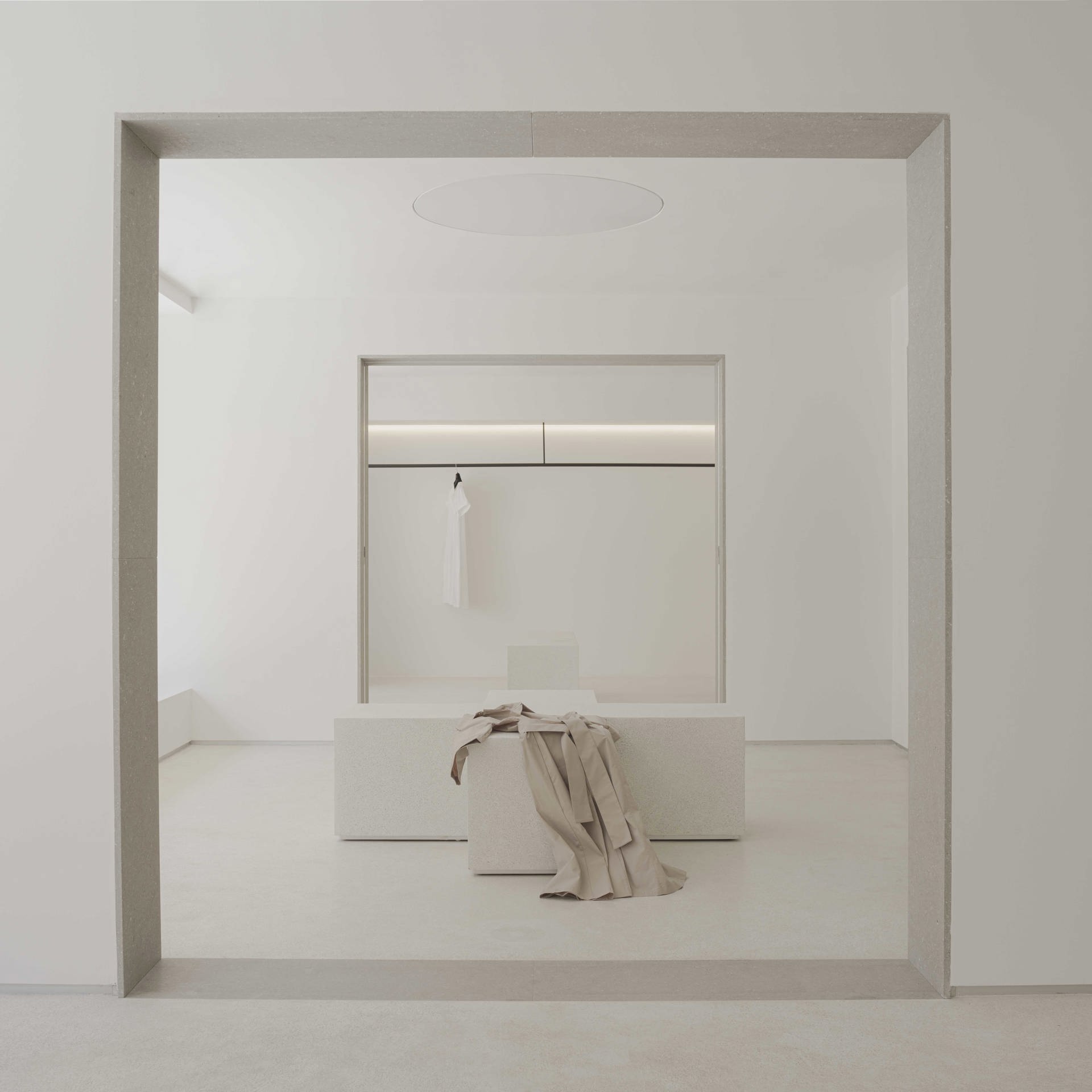  PAU Flagship Store Valencia