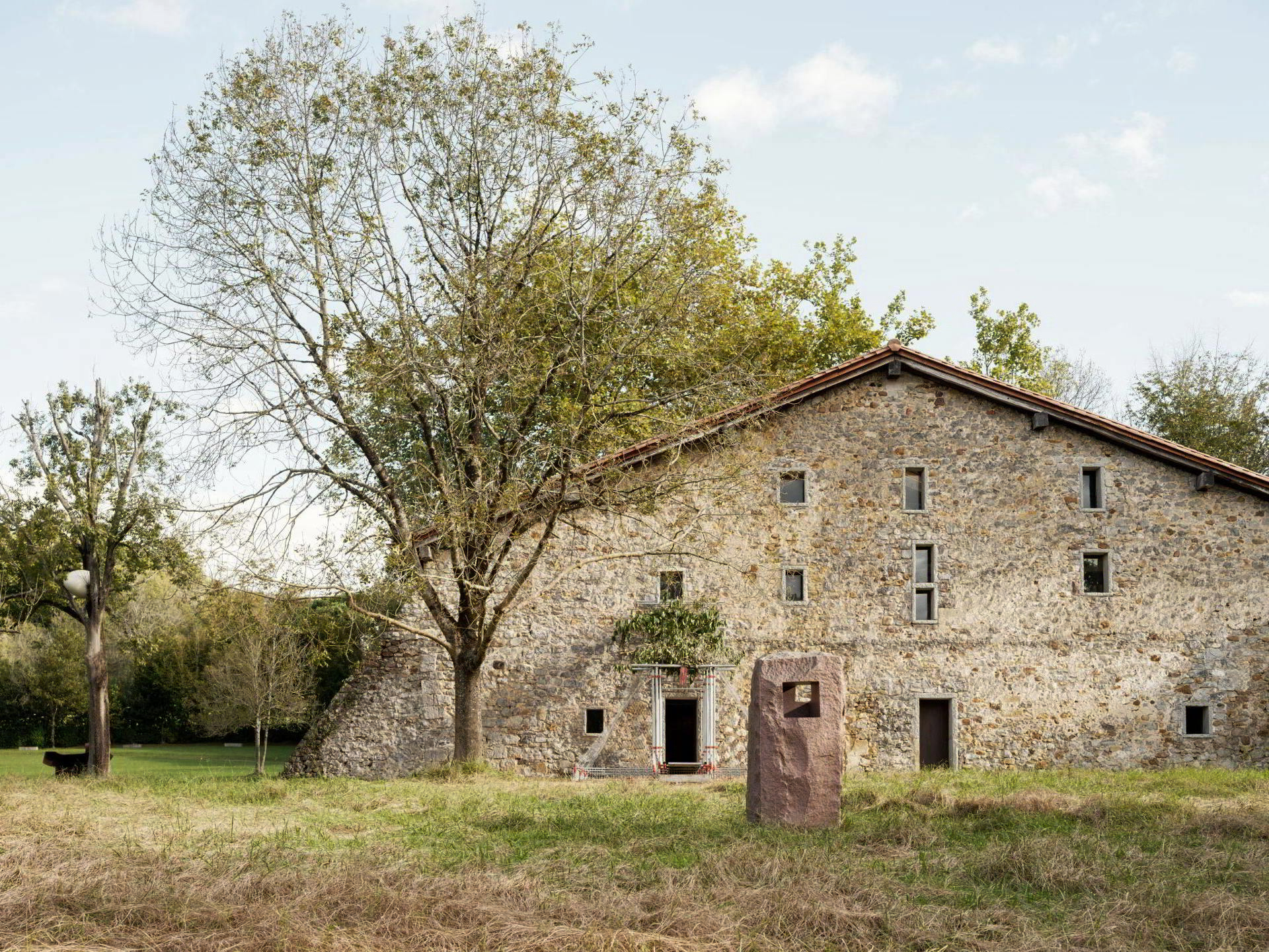  LIMINA