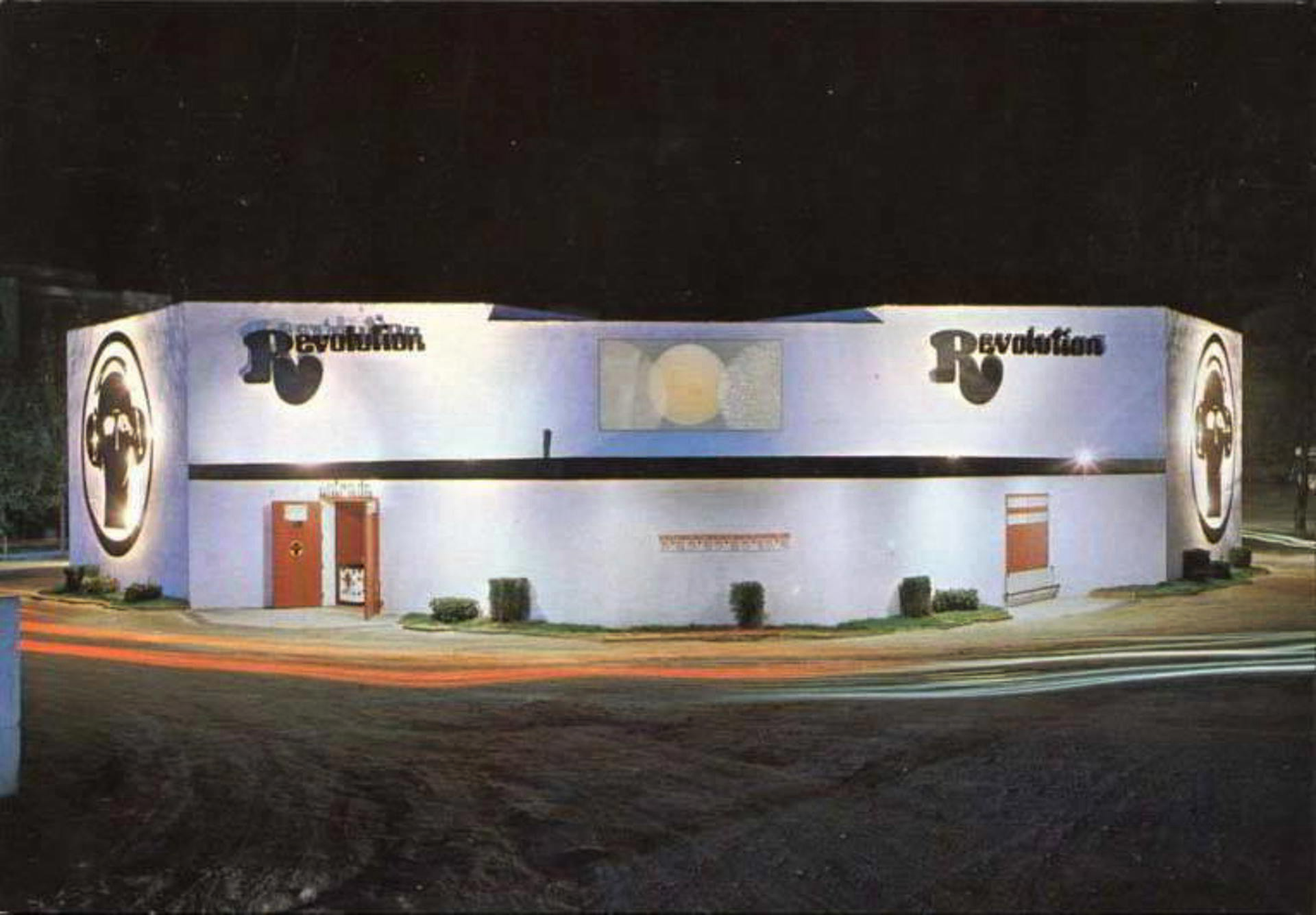  Discoteca Revolution