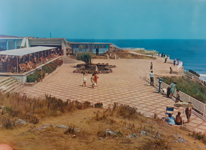 Bar Carranques, en Perlora