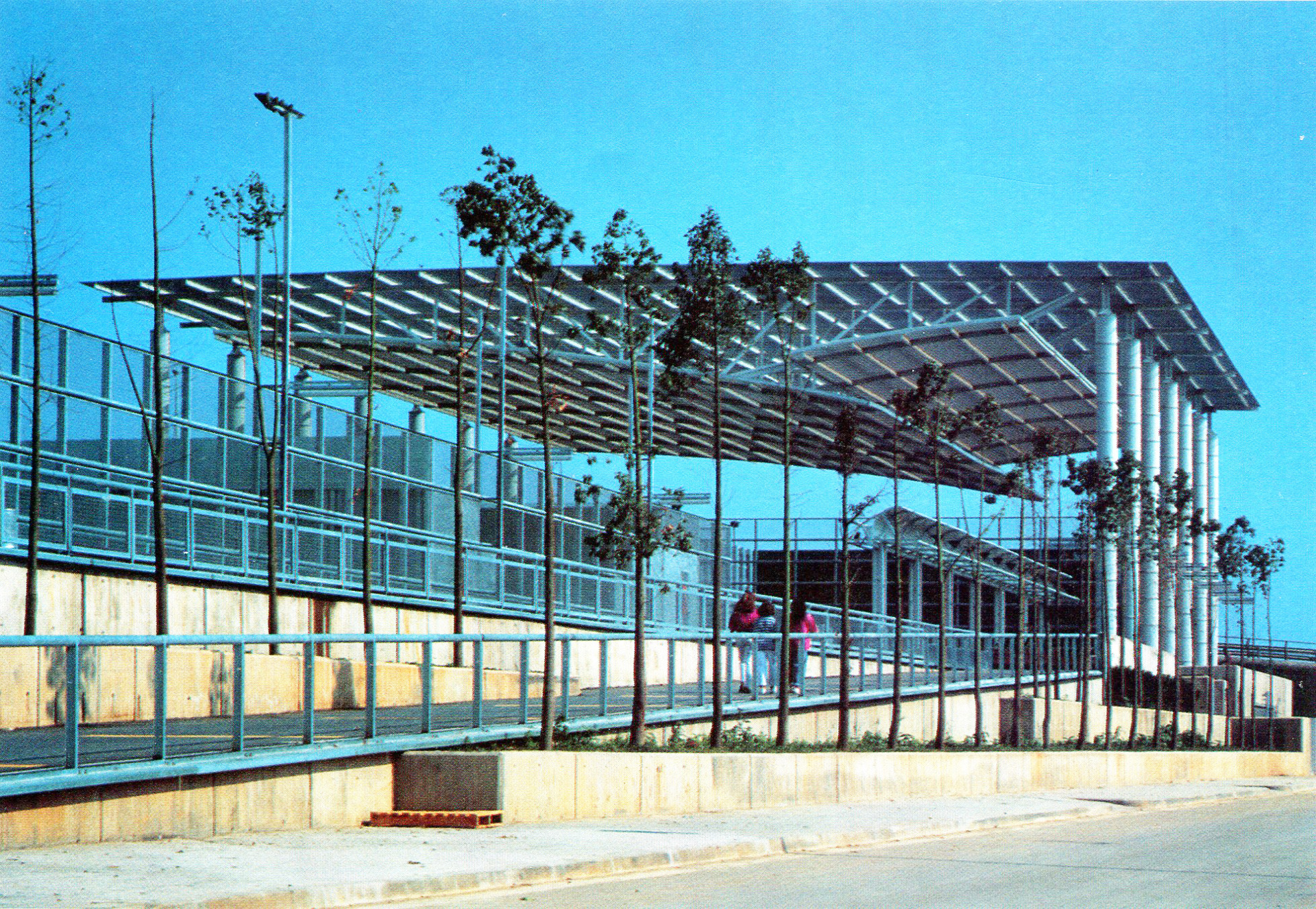  Equipamiento de las losas sobre la Ronda del Litoral