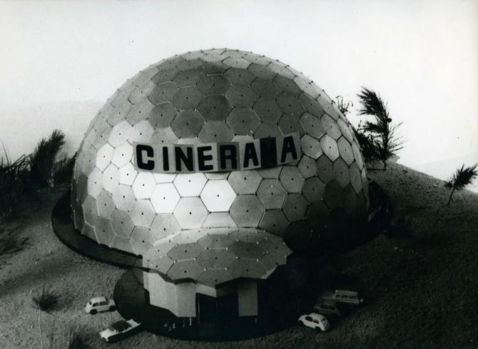 Cinerama. Emilio Pérez Piñero