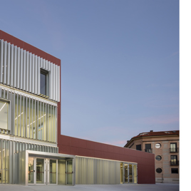 Edificio de usos múltiples en Bargas