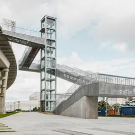 Ascensor y escalera urbana de acceso a Alto Horno de Sestao