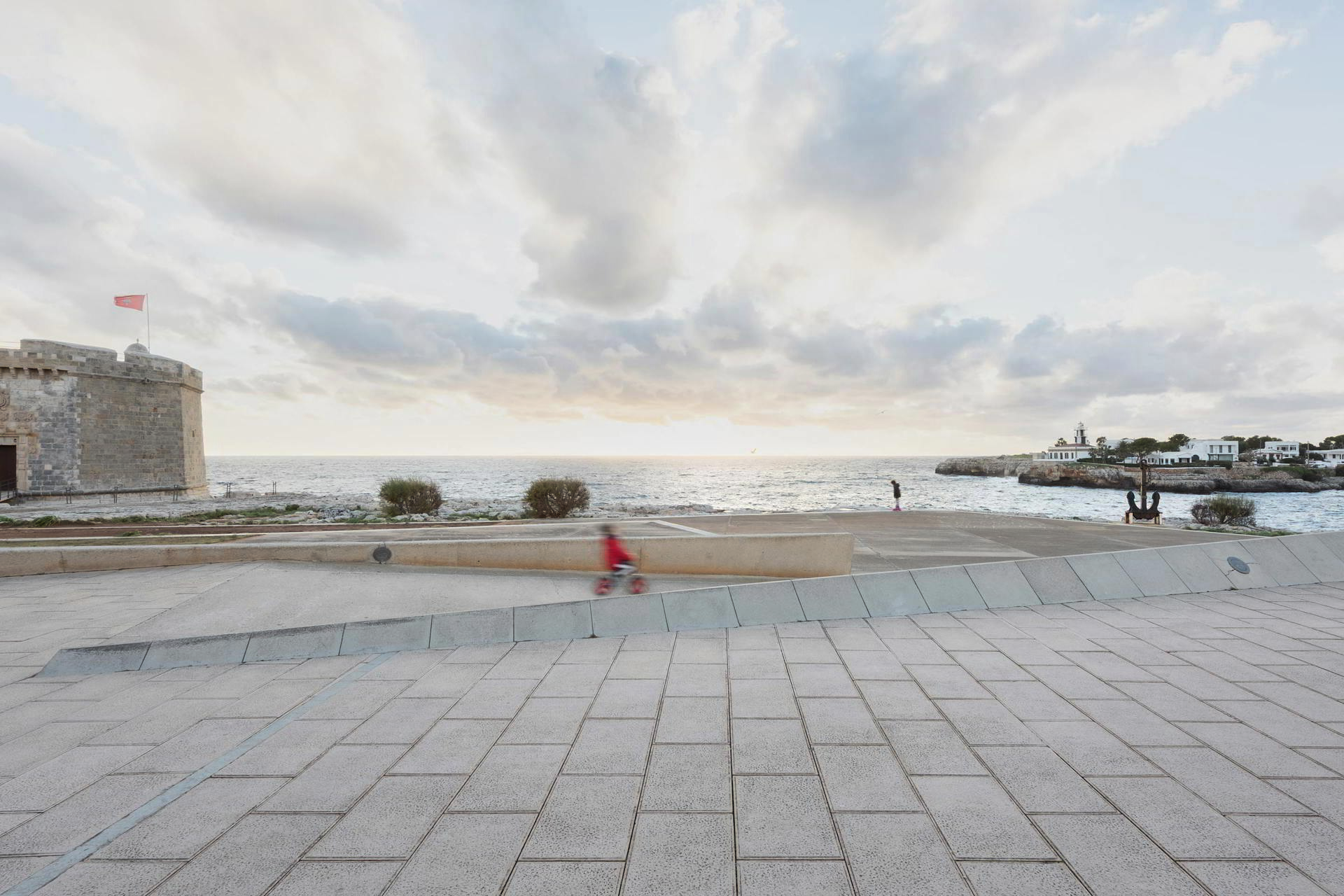 Plaza Almirall Farragut. Ciutadella de Menorca (1996-1998). Isabel Bennasar Félix.