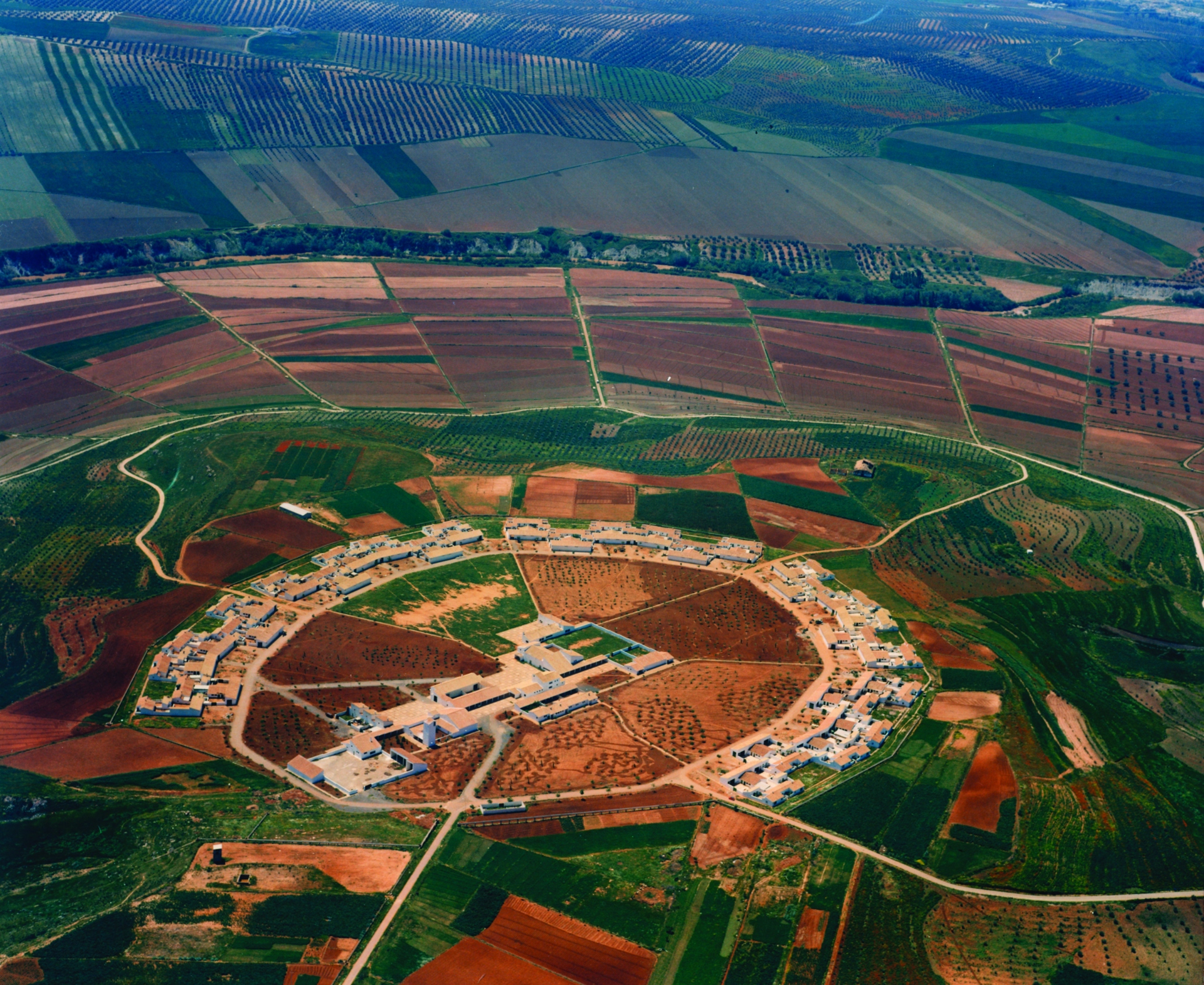  Poblado de colonización de Miraelrío
