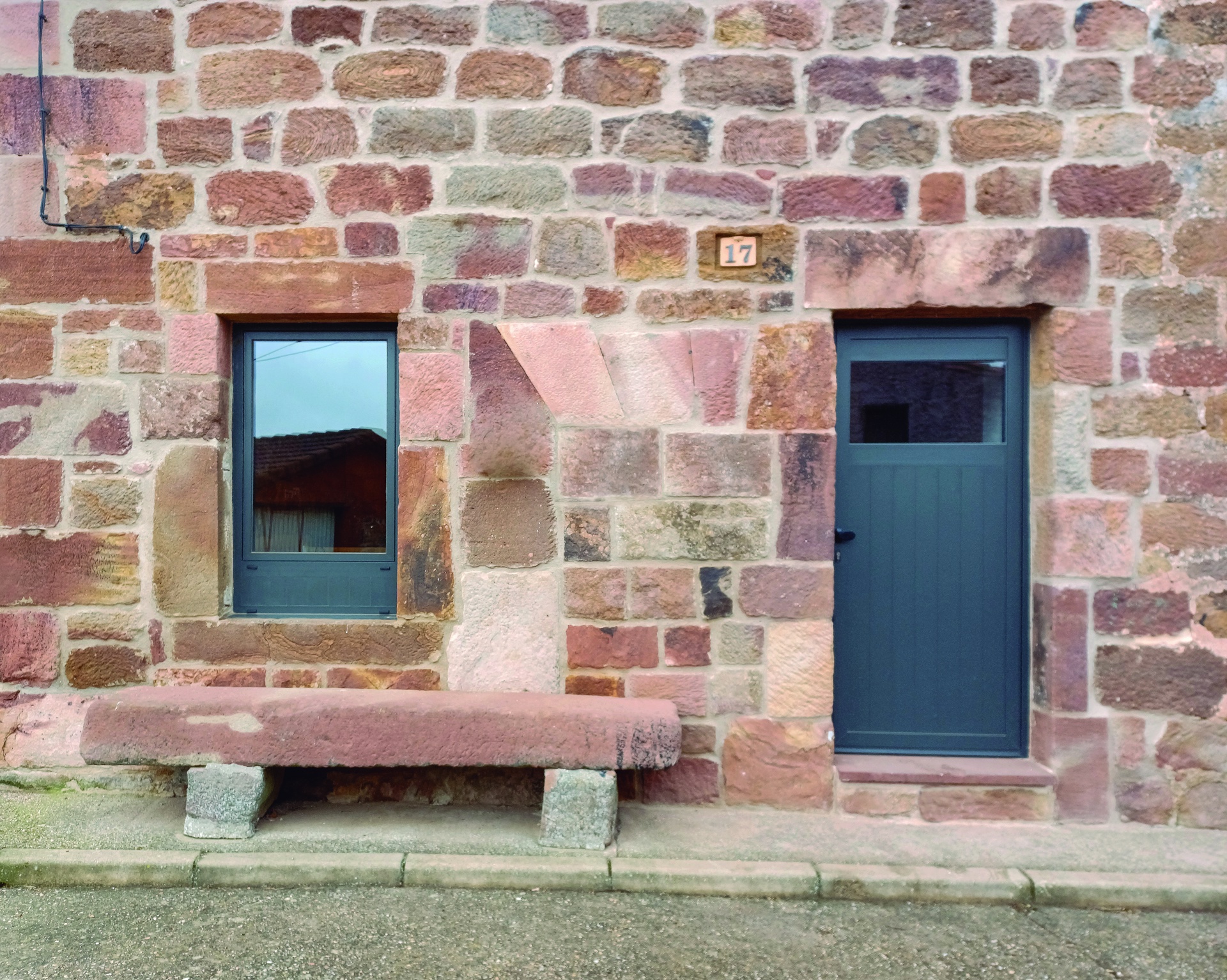  Casa Ü, rehabilitación y reforma de cuadra a vivienda