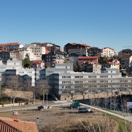 106 alojamientos públicos para jóvenes y mayores, y parque