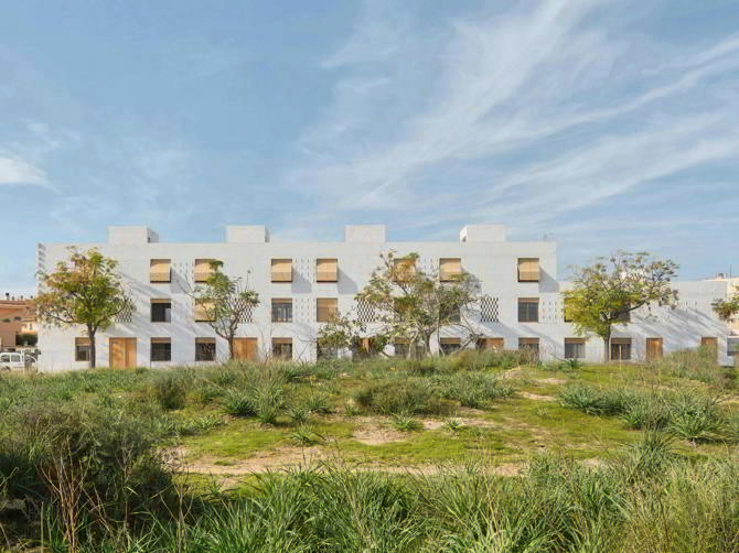 11 Viviendas sociales en Palma - Adrià Goula