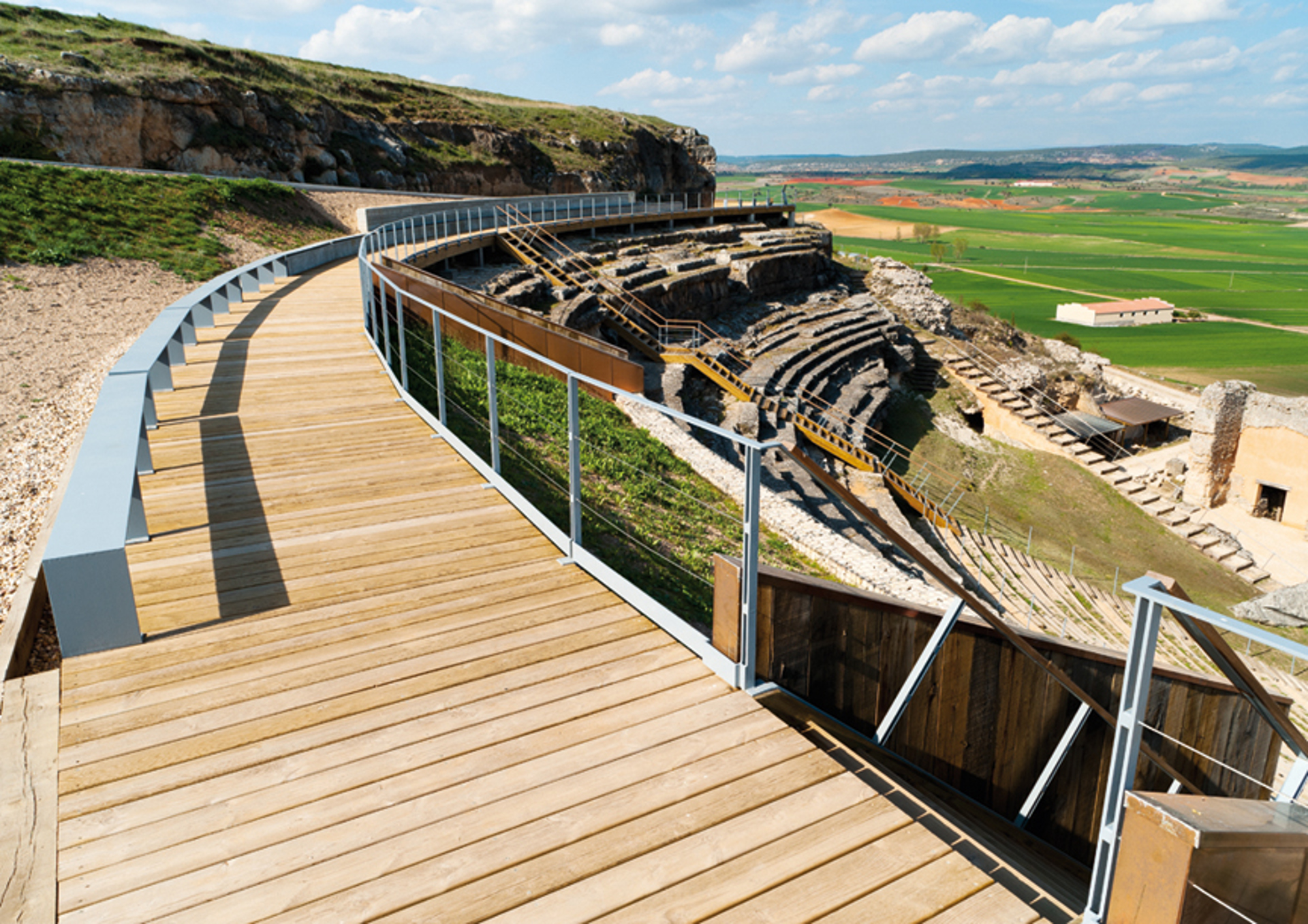  Restauración del Teatro Romano de Clunia