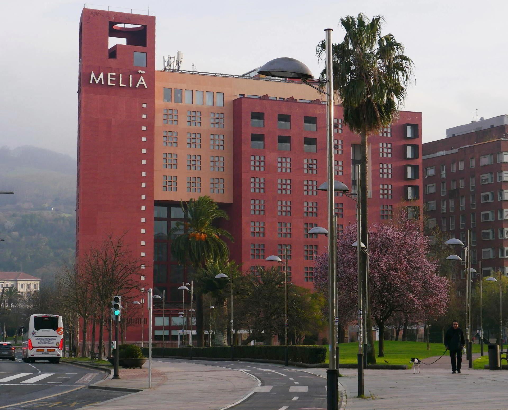  Hotel Meliá Bilbao (antiguo Hotel Sheraton)