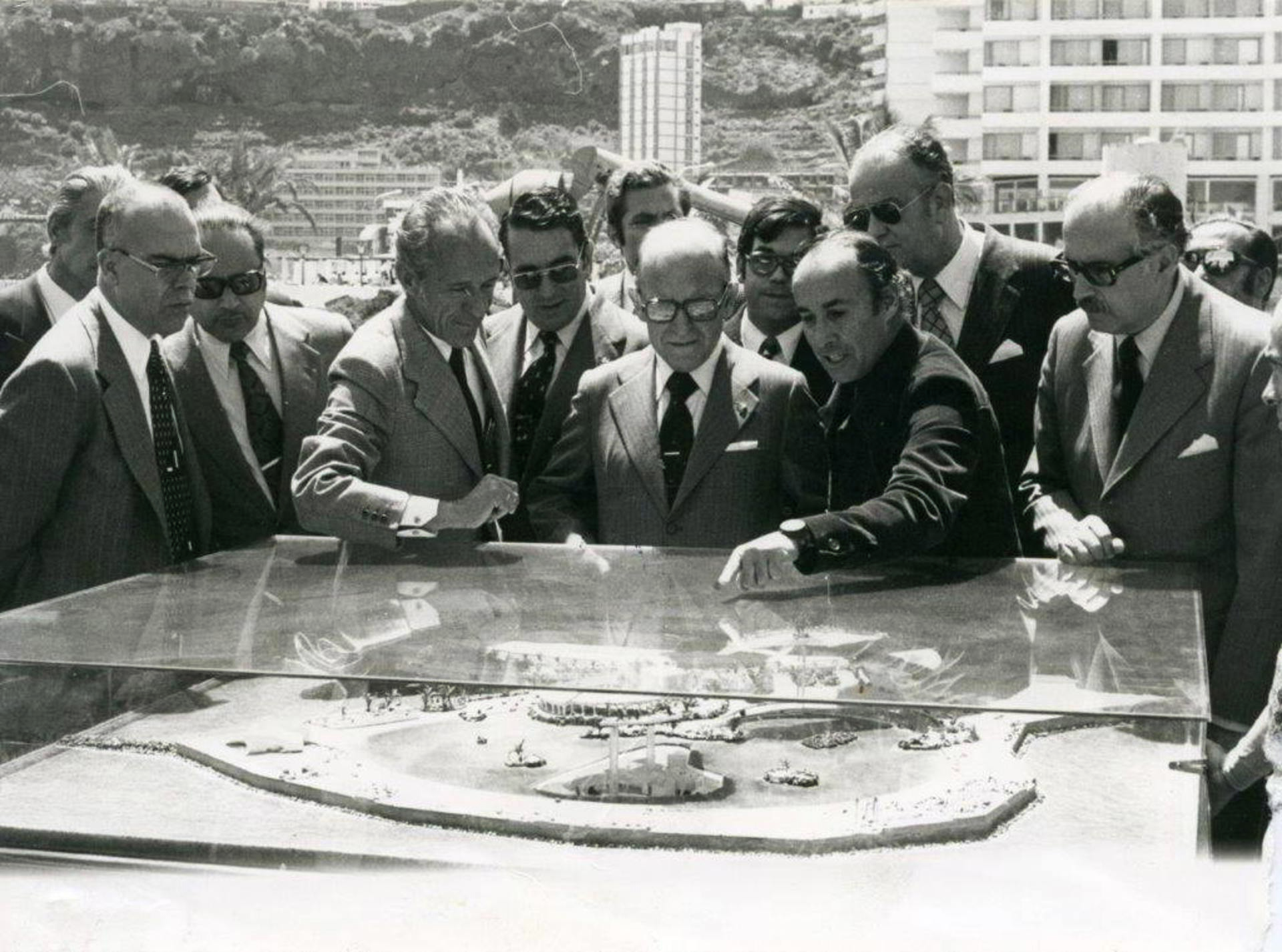 Complejo Costa Martiánez, Puerto de la Cruz, Tenerife. Alfredo Amigó y José Luis Olcina con César Manrique