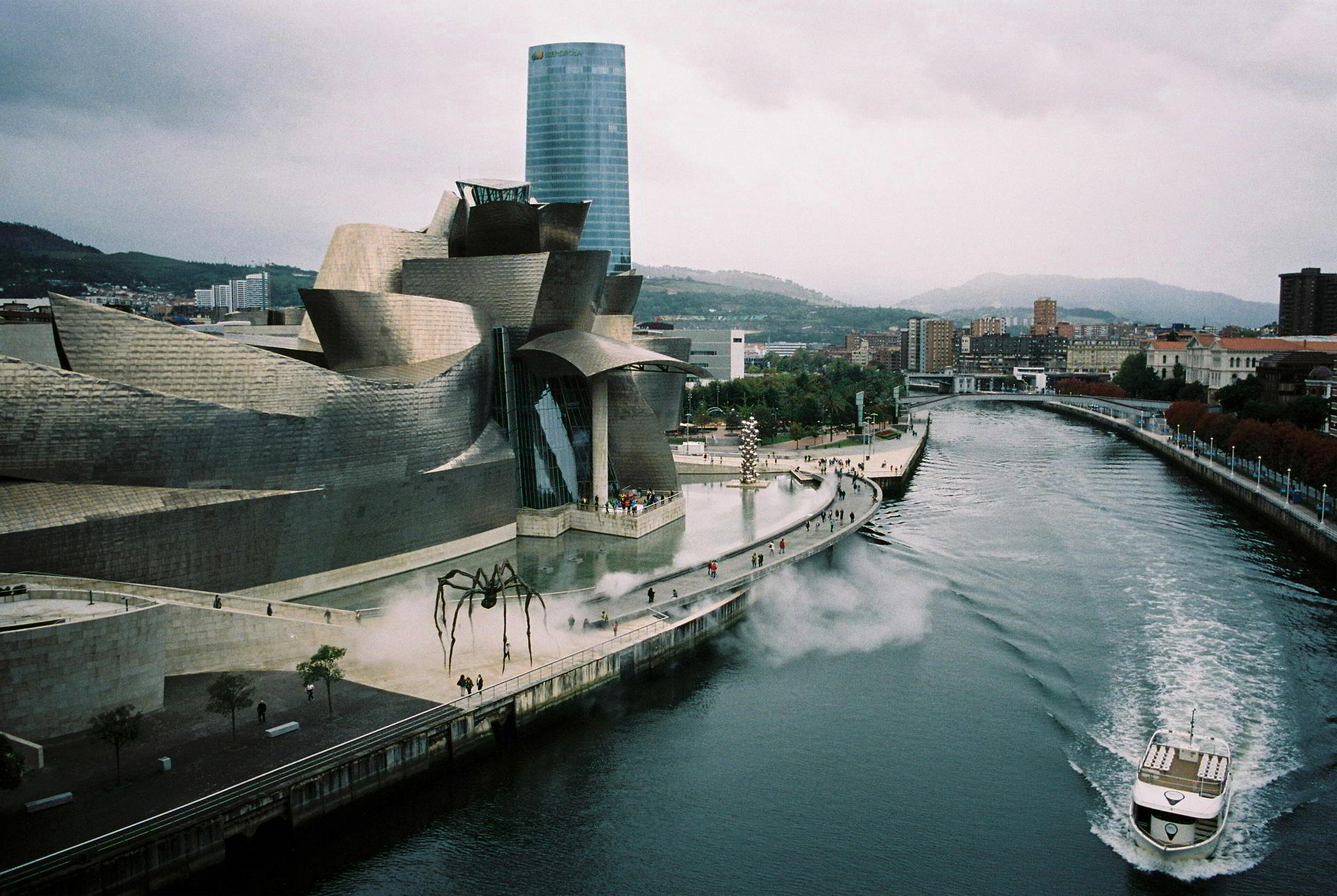Museo Guggenheim, Bilbao y Ría.