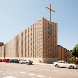 Iglesia y Centro Parroquial Santo Domingo