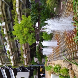 Edificio Banca Catalana (Editorial Planeta)