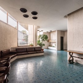 Edificio en el paseo marítimo Ciudad de Melilla