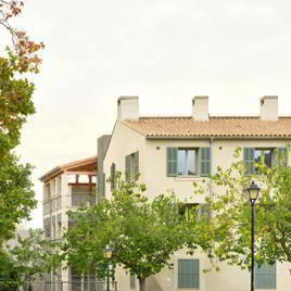 18 Viviendas sociales intergeneracionales en Esporles