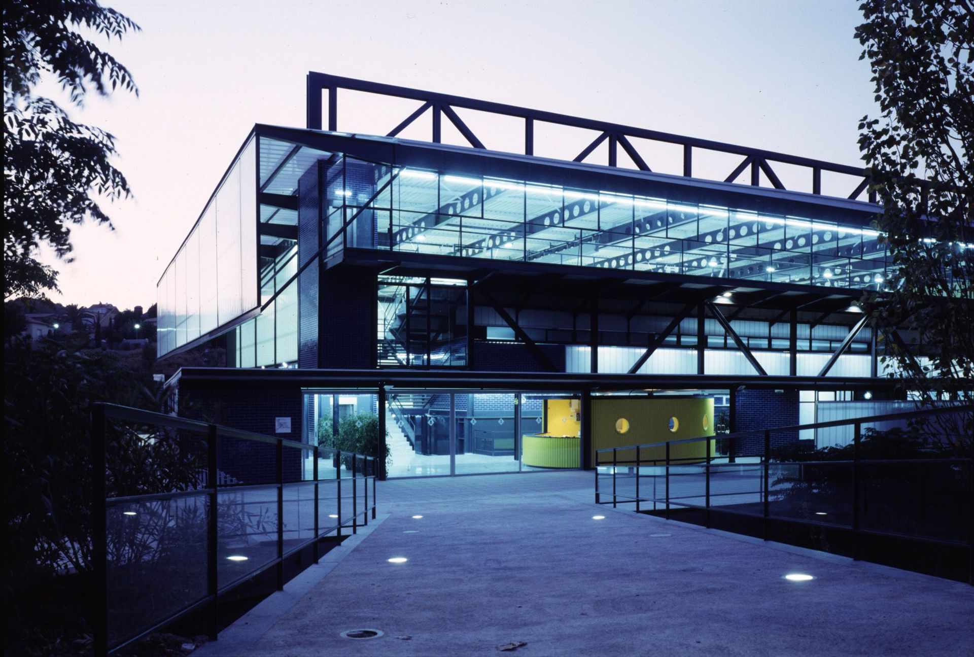 Reforma y ampliación de un complejo deportivo en Sant Just Desvern