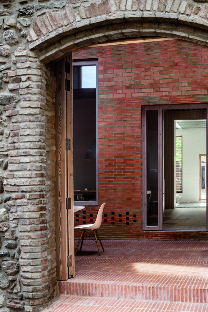 Casa 1014, Granollers, Barcelona. H Arquitectes (David Lorente Ibáñez, Xavier Ros Majó, Roger Tudó Galí, Josep Ricart Ulldemolins)