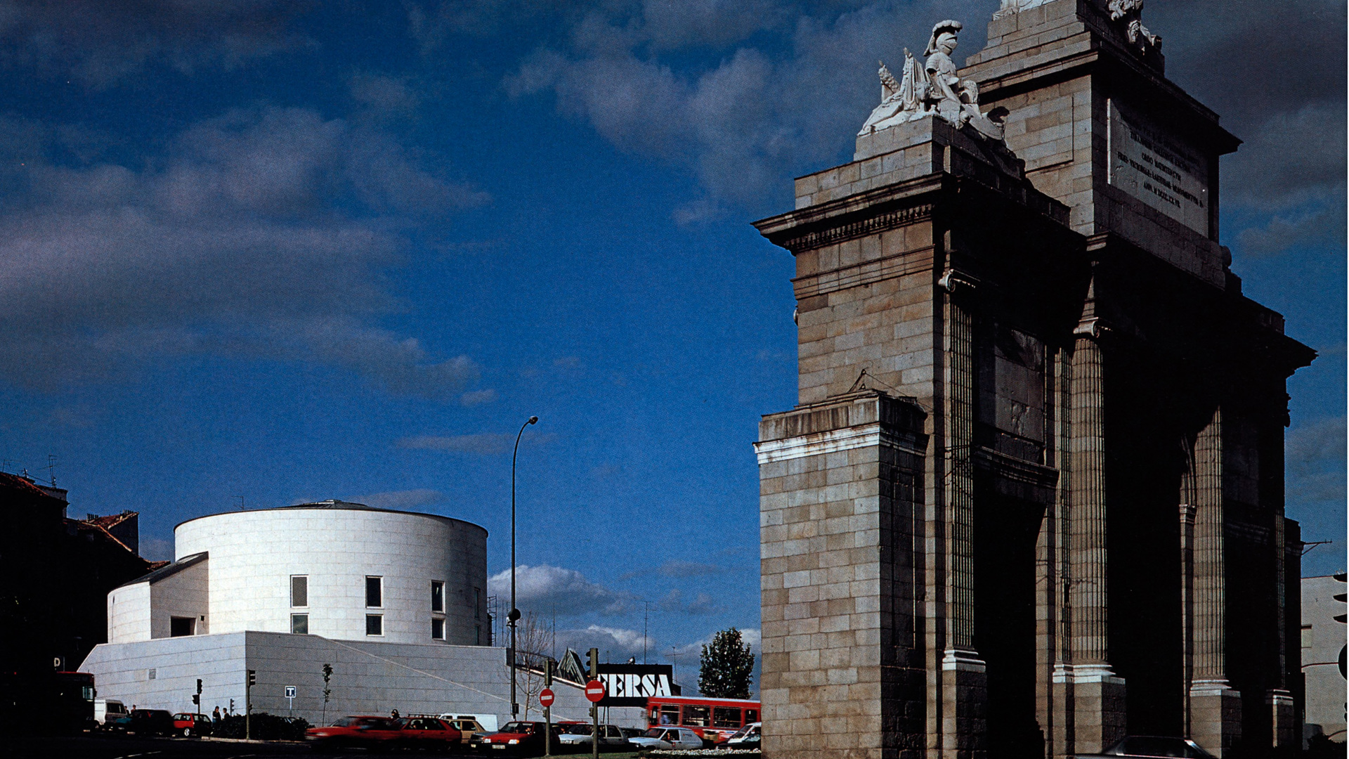  Biblioteca Puerta de Toledo (Pedro Salinas)