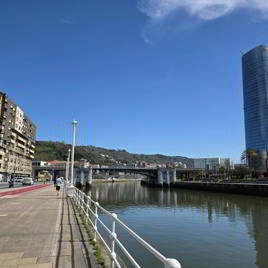 Edificio residencial Puente de Deusto