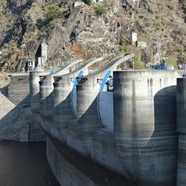 Central y salto de Grandas de Salime