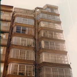 38 viviendas y espacios comerciales en Juan Flórez