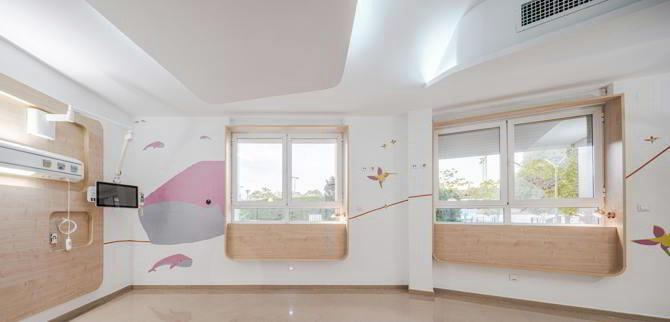 Reforma y rehabilitación de la planta de oncología infantil, Hospital Virgen del Rocío, Sevilla. Marta Fernández de Valderrama Aparicio, Luz Fernández de Valderrama Aparicio, Francisco Escudero Gilete (estudiocurtidores)