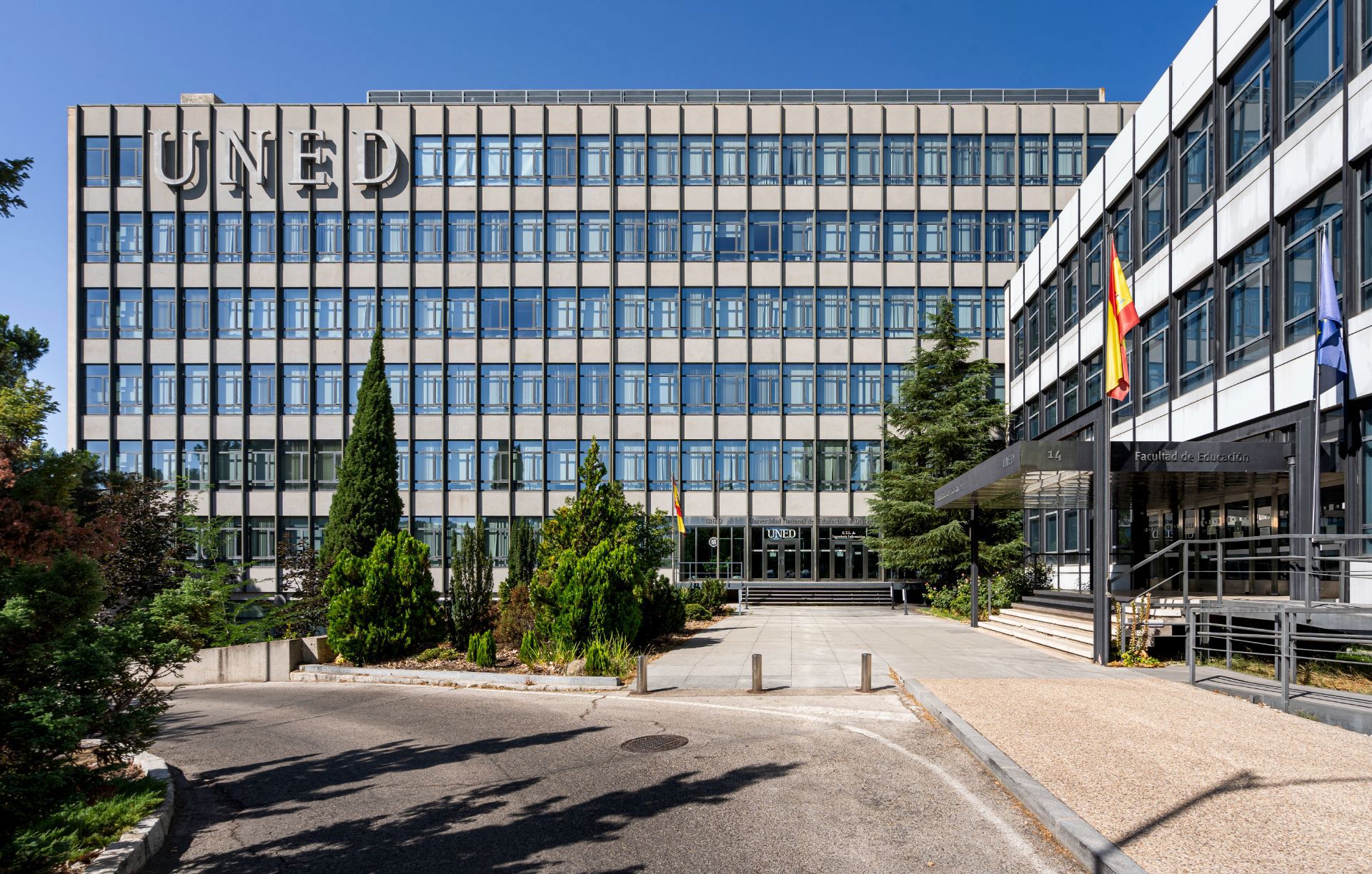 Universidad Nacional de Educación a Distancia UNED. Edificio Intercentros, Escuela Técnica Superior de Ingenieros Industriales y Rectorado