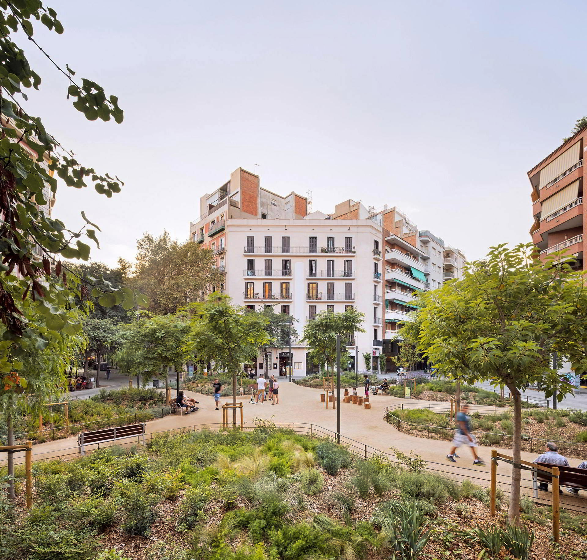  Plaza-Jardín Rocafort