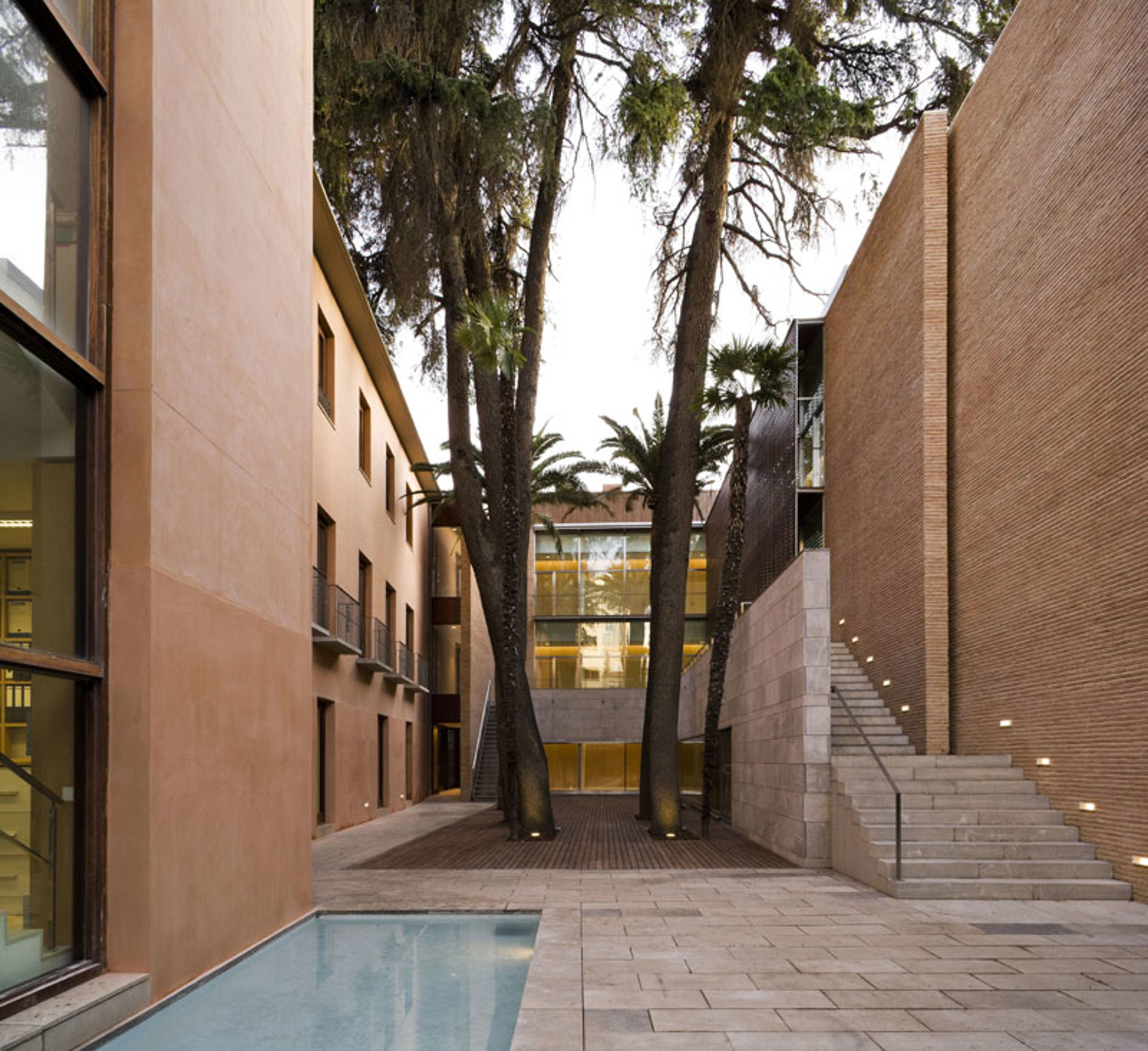  Rehabilitación de la Casa de los Zayas para nueva sede del colegio de arquitectura y delegación de Granada
