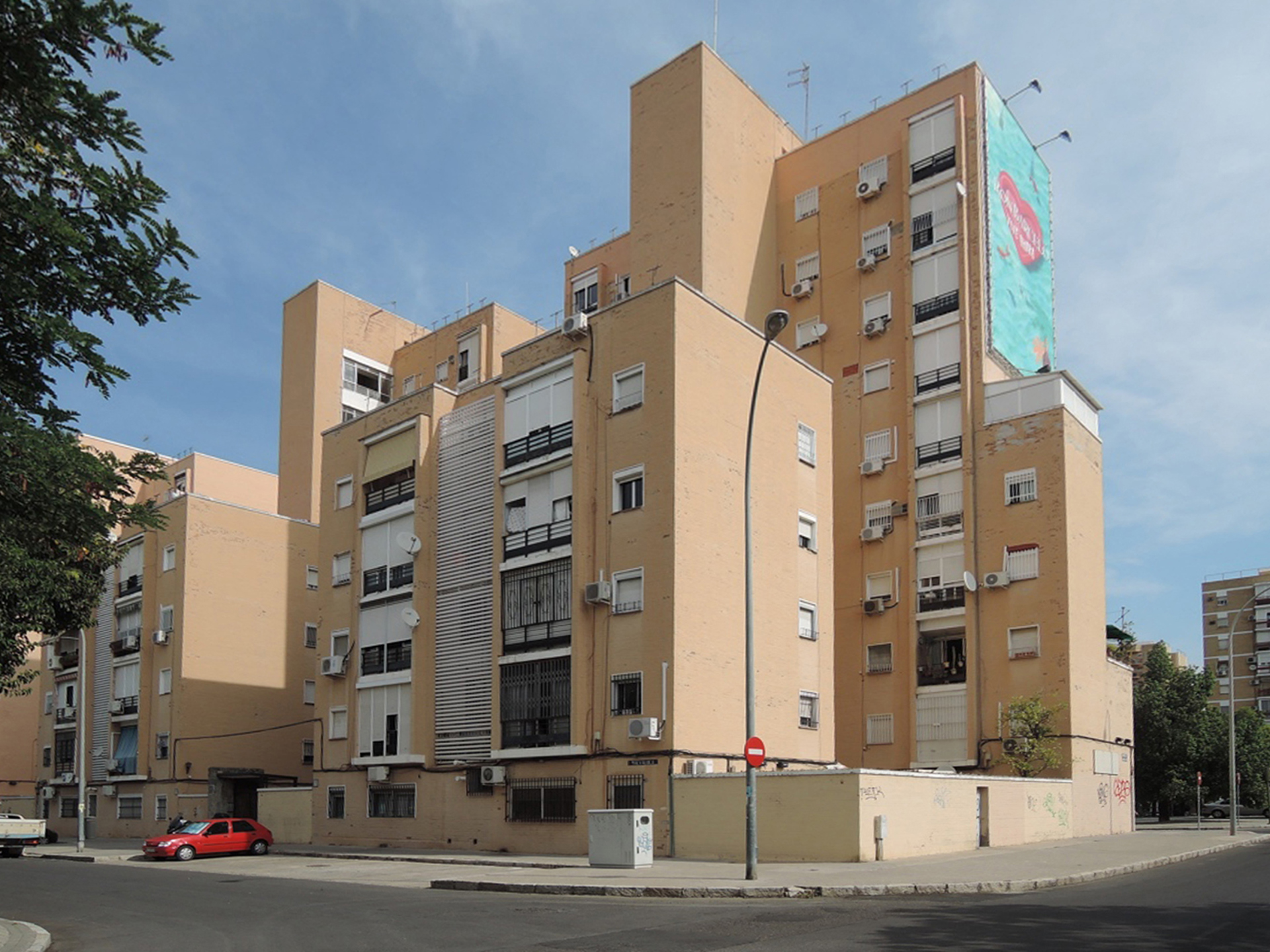  Conjunto de viviendas Los Diez Mandamientos