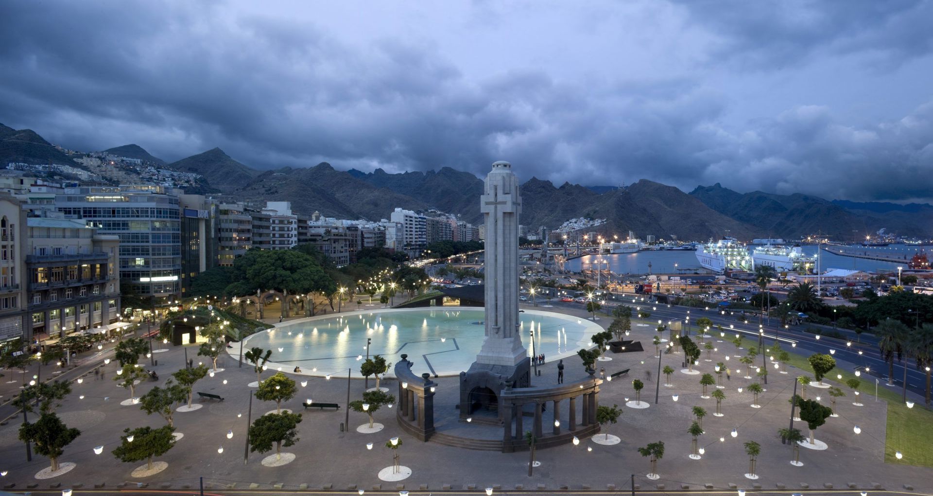 Remodelación de la Plaza de España y su entorno en Tenerife