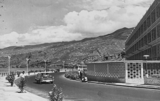 Hotel Tenerife Playa, Puerto de la Cruz, Tenerife. Luis Cabrera Sánchez del Real