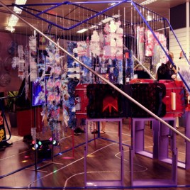 HISTERIAS DE VIDA: UNA INSTALACIÓN MULTIMEDIA DE FRU*FRU EN 5 EPISODIOS